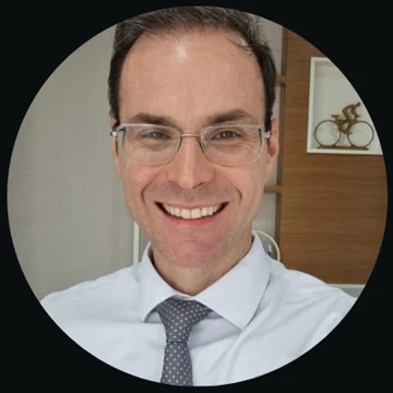Dr. Adriano Pflug